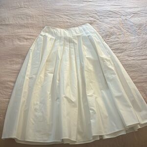 Zara White Poplin pleated skirt